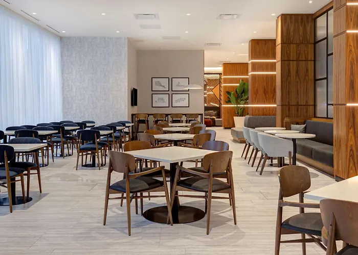 Hampton Inn Montreal Downtown, Qc